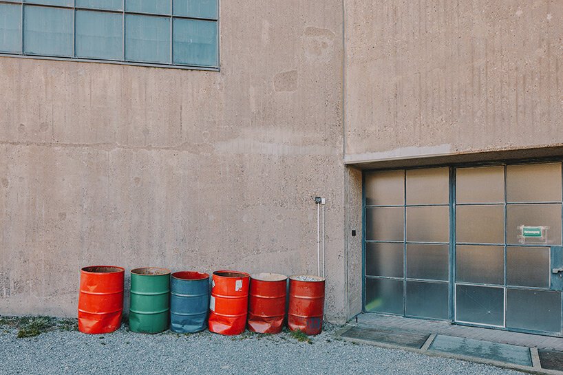 david altrath 捕捉德国内维日斯的野兽派“mariendom”教堂，其屋顶如同水晶