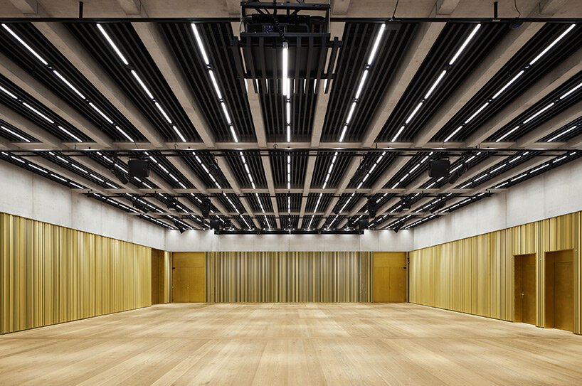 staircase hall | image © noshe