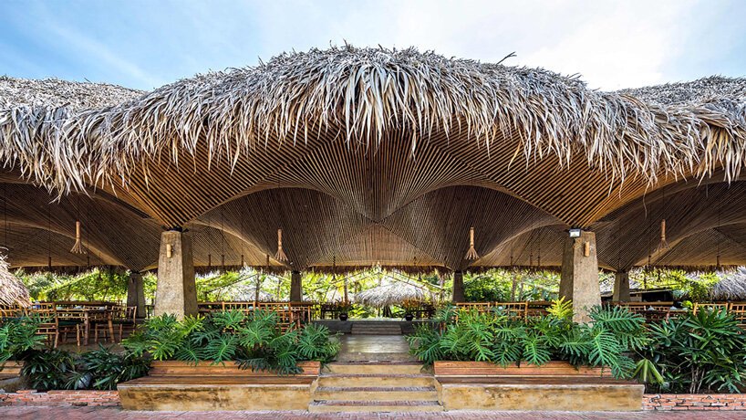 DDconcept 凭借三维竹天花板在越南餐厅中名列前茅 DDconcept 凭借三维竹天花板在越南餐厅中名列前茅