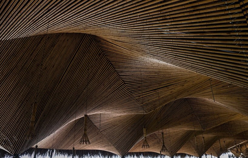 DDconcept 凭借三维竹天花板在越南餐厅中名列前茅 DDconcept 凭借三维竹天花板在越南餐厅中名列前茅