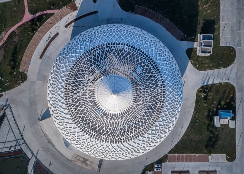 DUTS 设计参考阿曼大清真寺在中国打造这座巨大的剧院