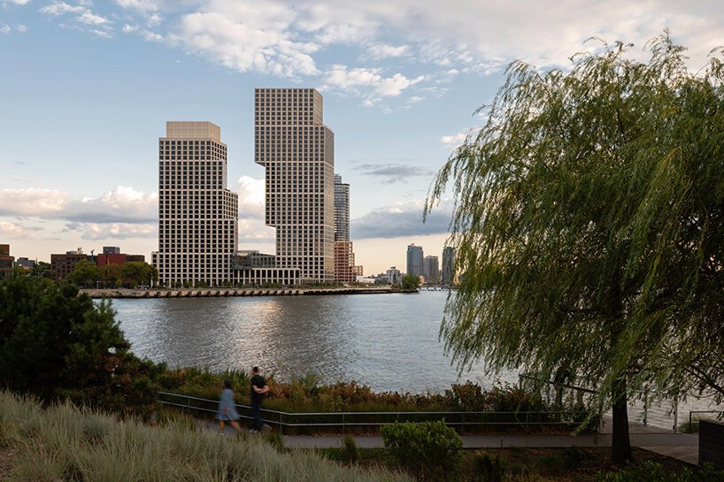 OMA 以新竣工的“鹰 + 西”塔楼点缀布鲁克林海滨 OMA 以新竣工的“鹰 + 西”塔楼点缀布鲁克林海滨
