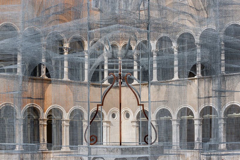 edoardo tresoldi 设想了但丁位于拉维纳的幽灵城堡以及新完成的“骶骨”