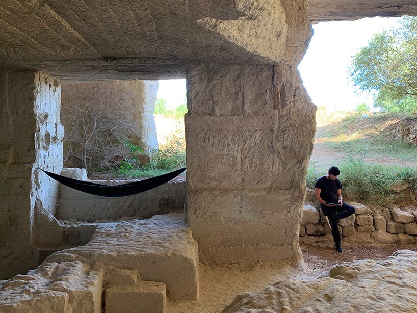 ensamble 工作室发掘了梅诺卡岛地下“ca'n terra”的新图像 ensamble 工作室发掘了梅诺卡岛地下“ca'n terra”的新图像