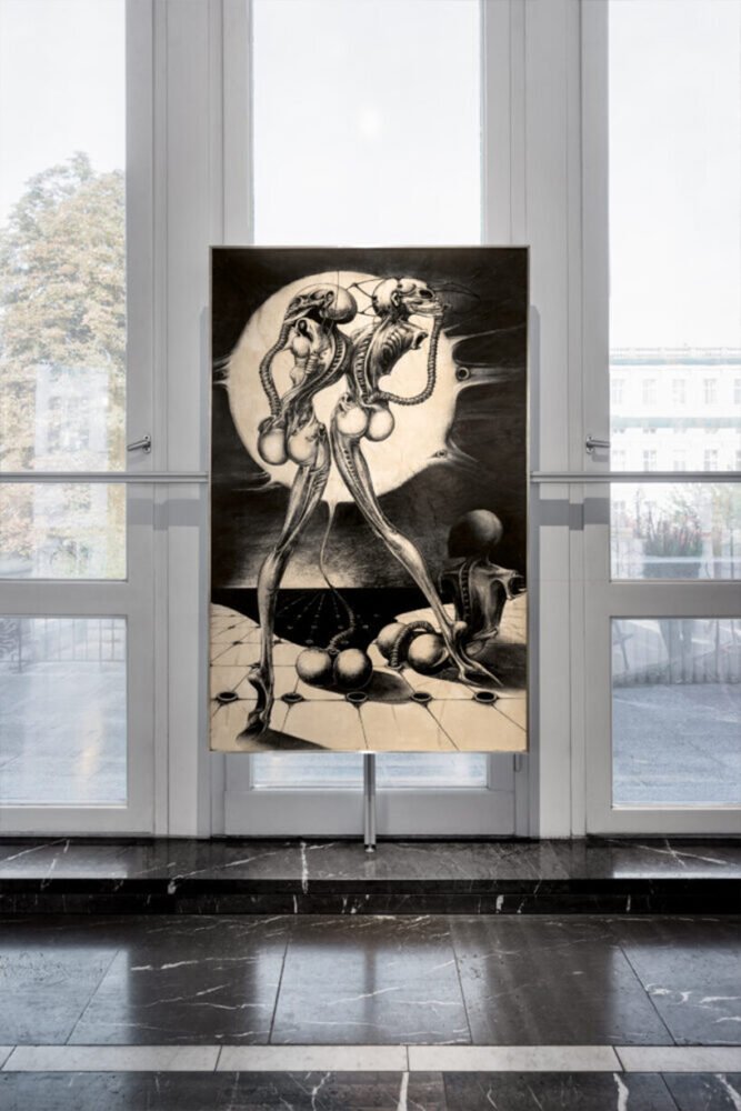 柏林的“HR giger & mire lee”反乌托邦宇宙融合了色情、暴力和死亡 柏林的“HR giger & mire lee”反乌托邦宇宙融合了色情、暴力和死亡