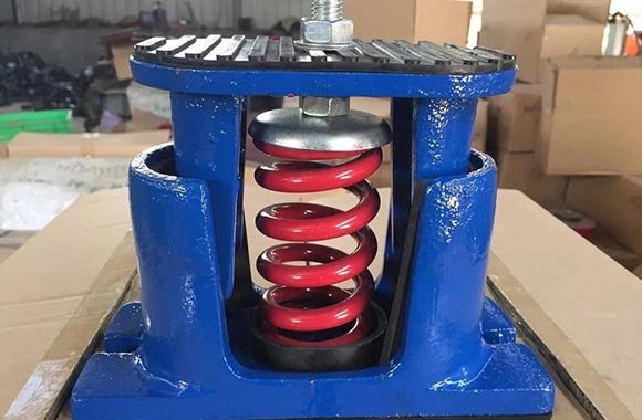 空调管道经常震动太“聒噪“,可能是空调设备减振措施没做好 空调管道经常震动太“聒噪“,可能是空调设备减振措施没做好