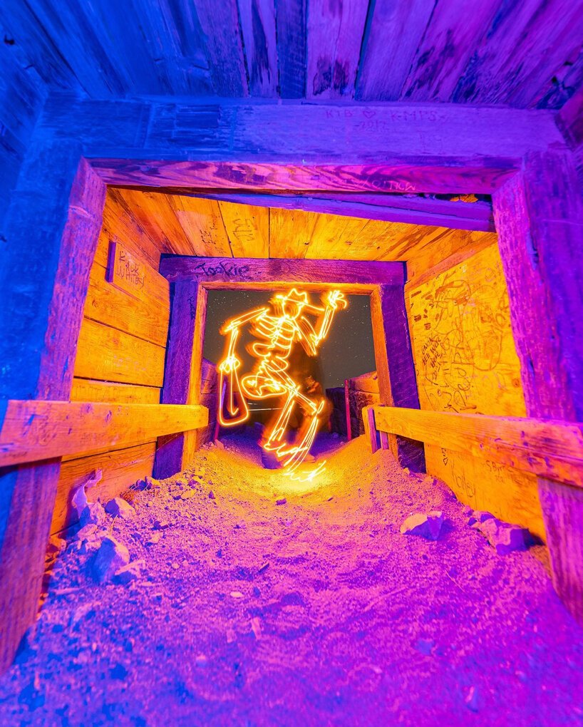 令人着迷的定格动画西部片由 600 多幅光画制成