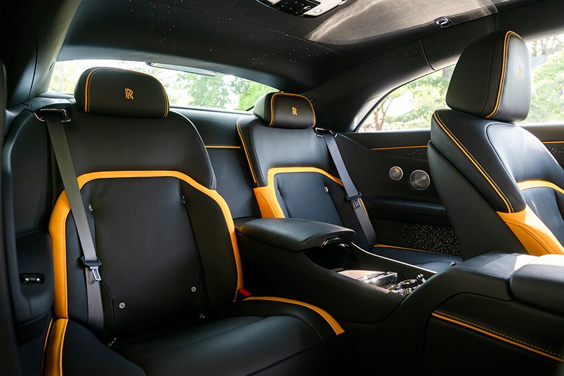 第一次驾驶：劳斯莱斯 Spectre 为著名的魔毯之旅带来电气化