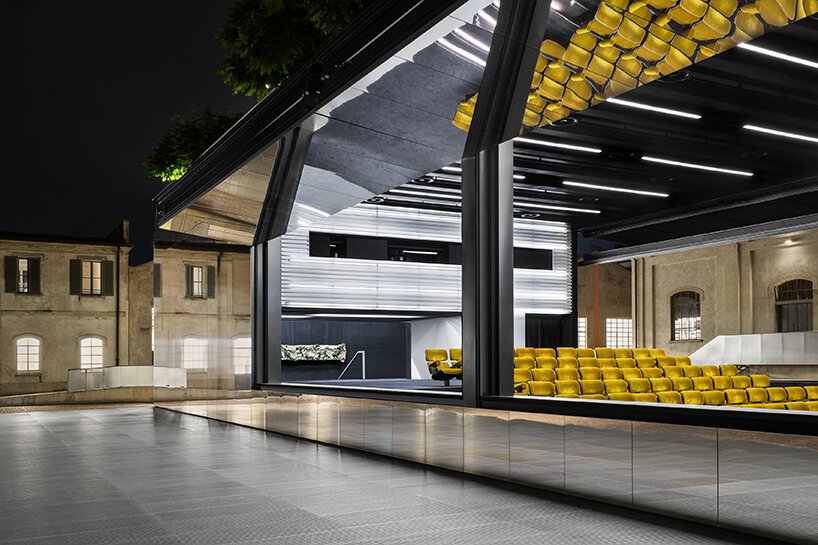 普拉达基金会全面开放其户外电影院，放映其电影系列“多重画布”