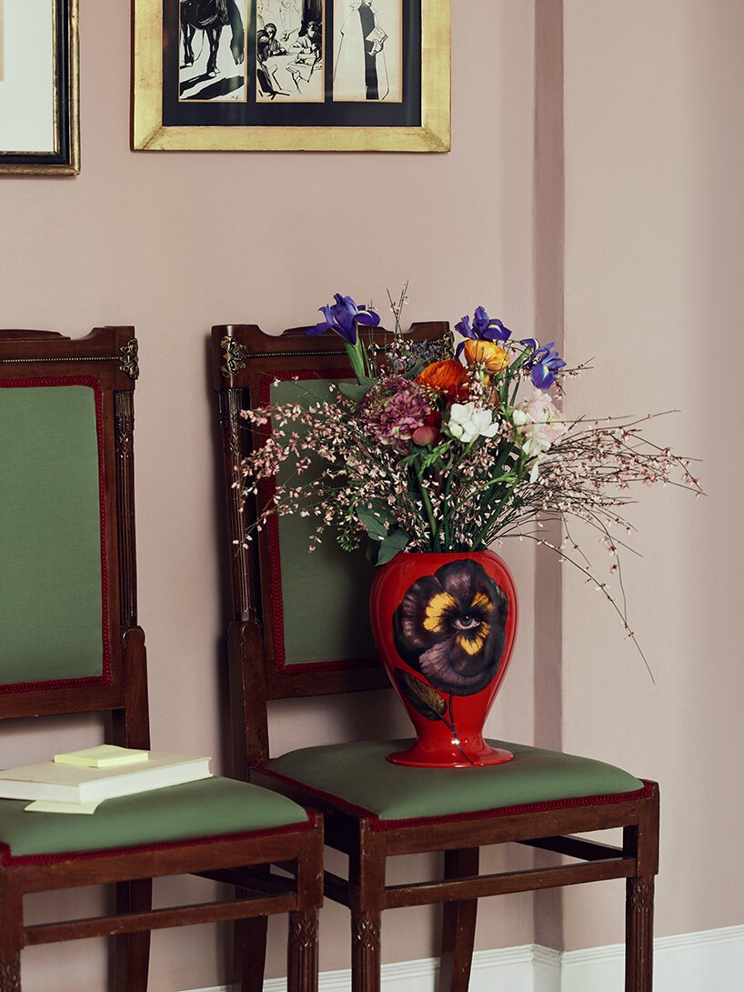 fornasetti 世界通过富有想象力、身临其境的在线购物体验走向数字化 fornasetti 世界通过富有想象力、身临其境的在线购物体验走向数字化