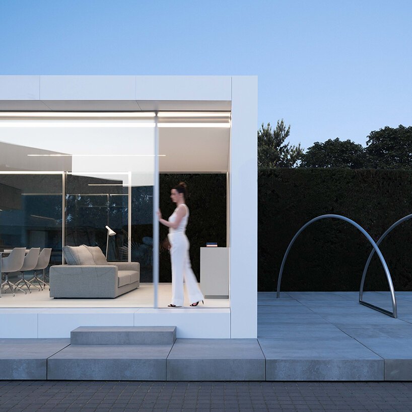 fran silvestre arquitectos 推出了其流线型、透明的 N70 住宅