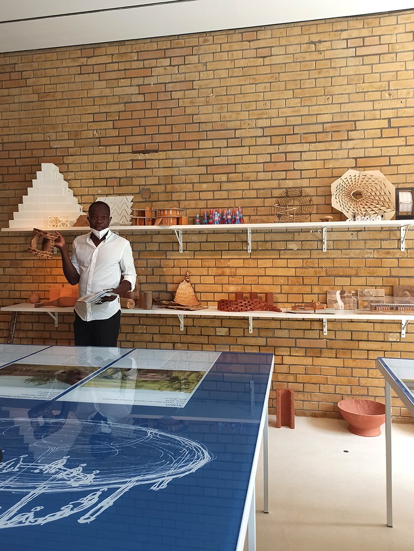 采访弗朗西斯·凯雷，了解他独特的造土技术