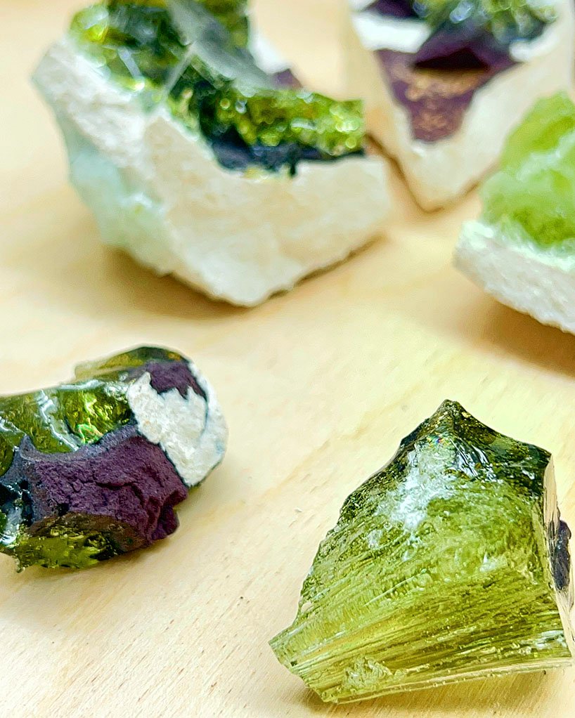 salome maarek 使用当地的以色列石材来制造可持续的自然着色玻璃