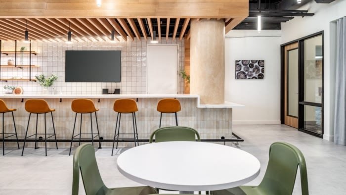 Frontera Crossing 便利设施中心由 S. Tipton Studio 设计 Frontera Crossing 便利设施中心由 S. Tipton Studio 设计