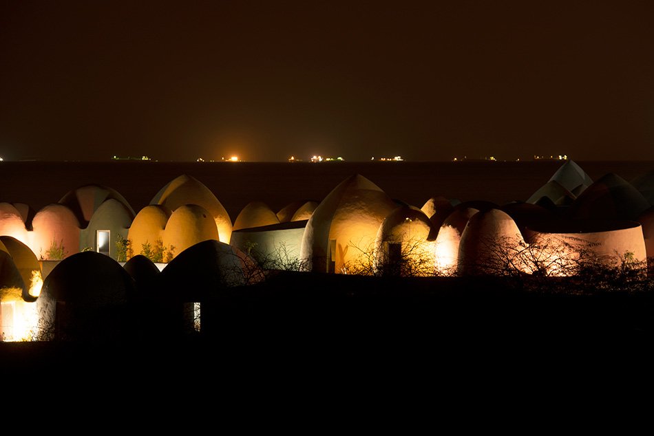 ZAV architects presence in hormuz 2 hormuz island iran designboom