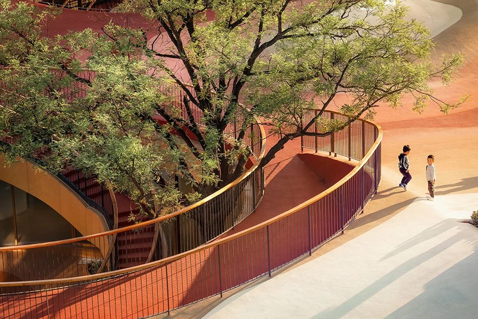 MAD 建筑事务所以“火星景观”冠名北京悦城庭院幼儿园 MAD 建筑事务所以“火星景观”冠名北京悦城庭院幼儿园