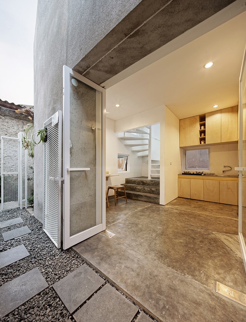 DELUTION 的“双胞胎”是位于印度尼西亚的两栋拥有综合植被的房屋 DELUTION 的“双胞胎”是位于印度尼西亚的两栋拥有综合植被的房屋