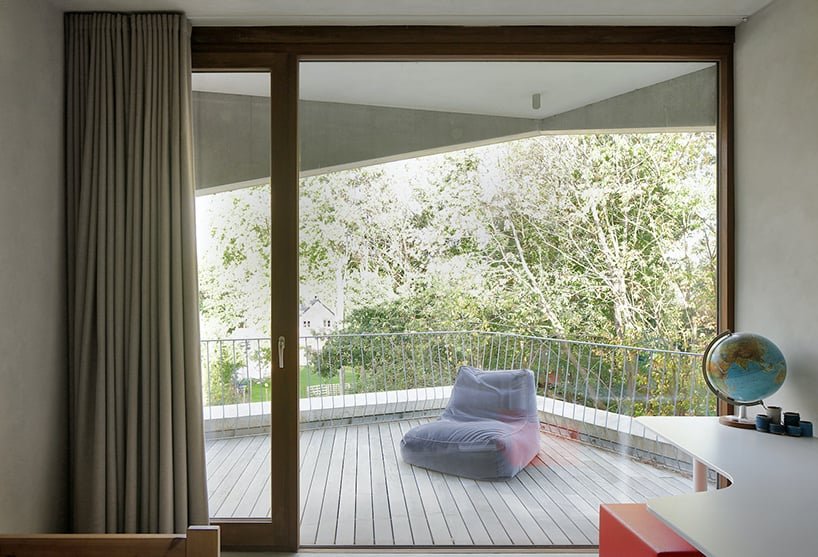 graux & baeyens 建筑事务所在比利时堆叠混凝土楔子形成“N-DP 住宅” graux & baeyens 建筑事务所在比利时堆叠混凝土楔子形成“N-DP 住宅”