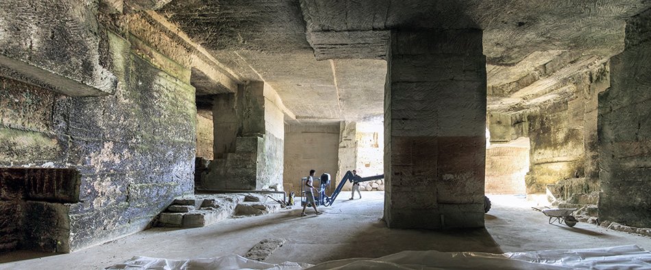 ensamble 工作室发掘了梅诺卡岛地下“ca'n terra”的新图像 ensamble 工作室发掘了梅诺卡岛地下“ca'n terra”的新图像