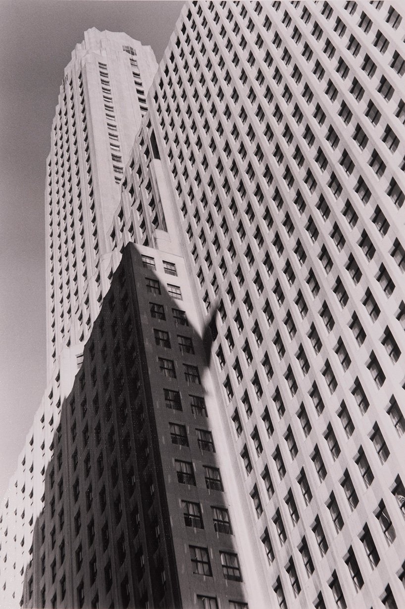 华尔街一号：纽约拉尔夫·沃克装饰艺术地标的历史风貌