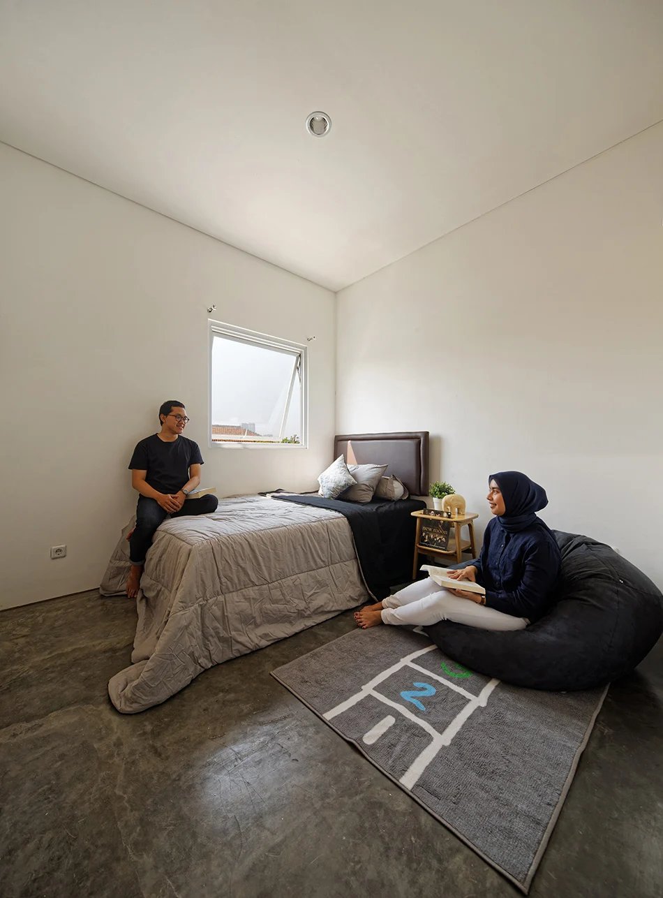 DELUTION 的“双胞胎”是位于印度尼西亚的两栋拥有综合植被的房屋 DELUTION 的“双胞胎”是位于印度尼西亚的两栋拥有综合植被的房屋