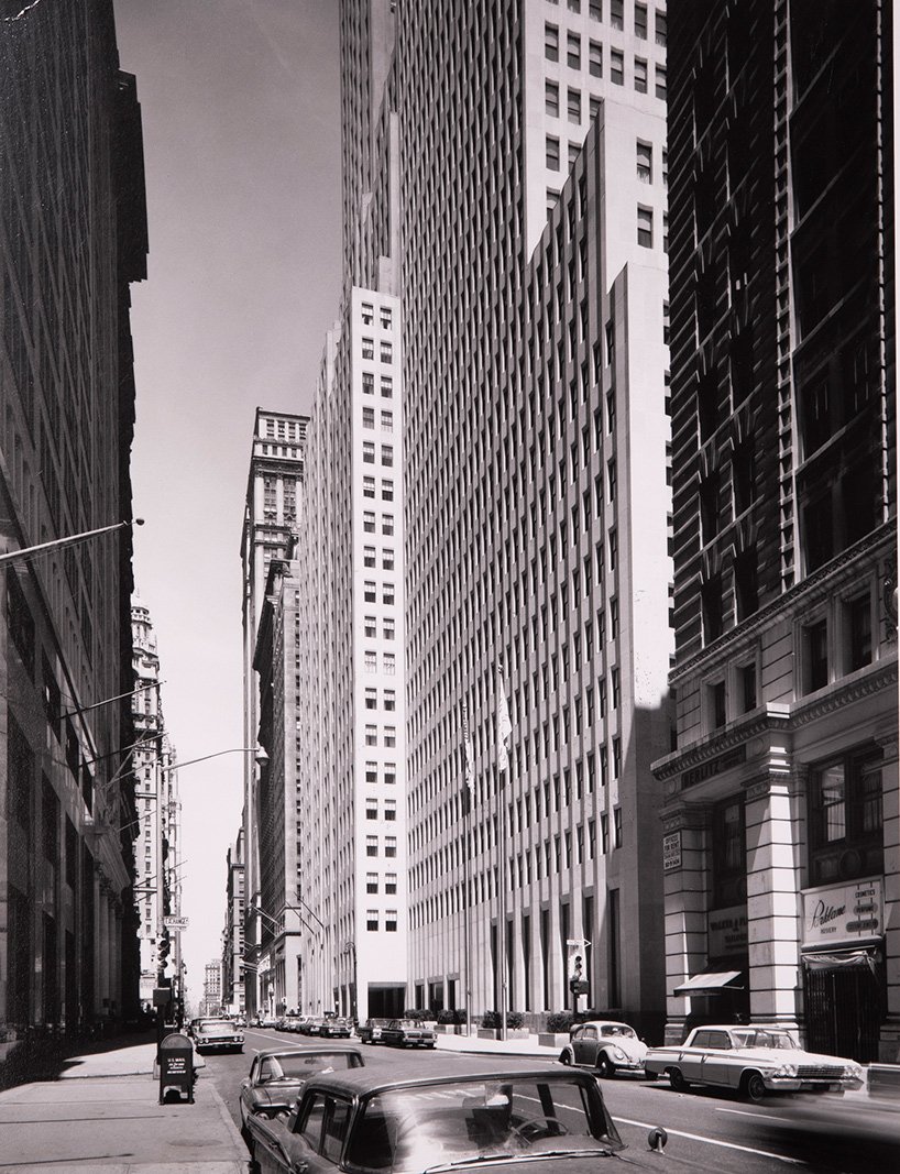 华尔街一号：纽约拉尔夫·沃克装饰艺术地标的历史风貌