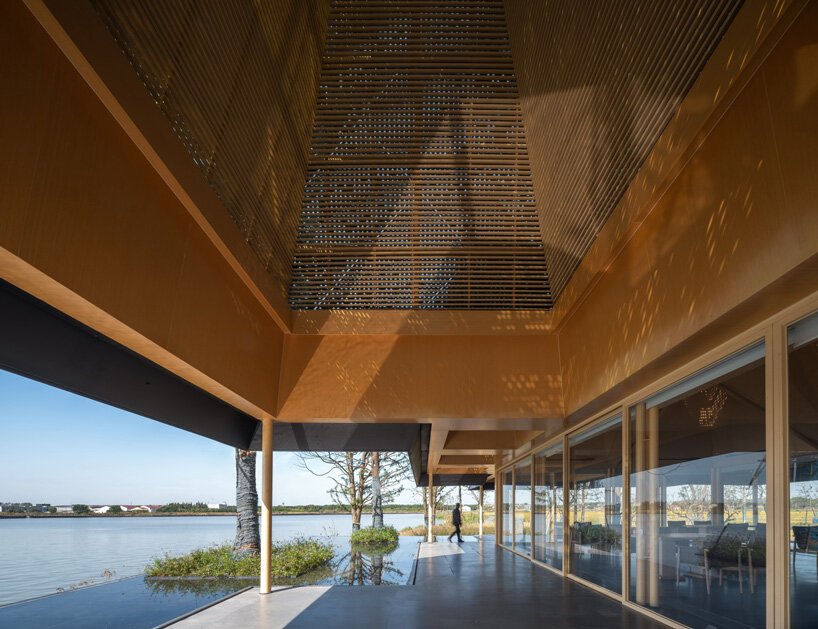 中国水杉林 GOA 餐厅的金字塔形平截头体群居首位