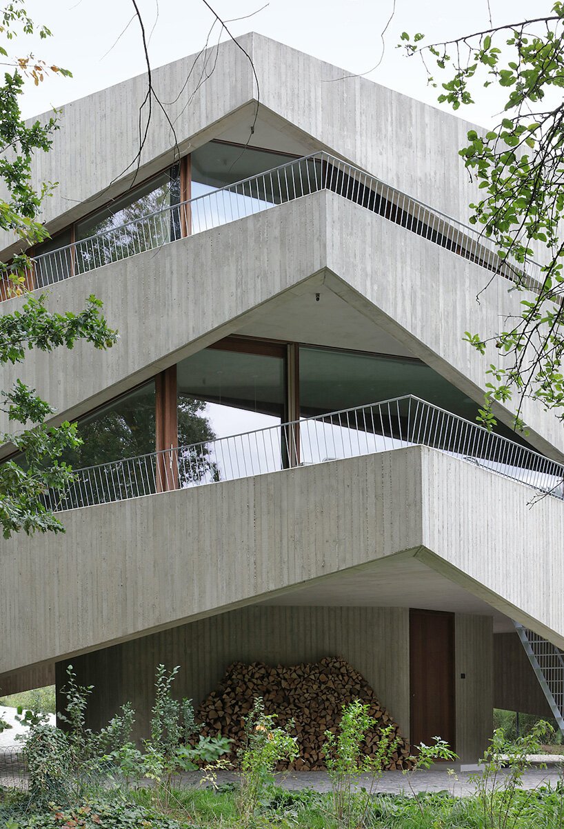 graux & baeyens 建筑事务所在比利时堆叠混凝土楔子形成“N-DP 住宅” graux & baeyens 建筑事务所在比利时堆叠混凝土楔子形成“N-DP 住宅”