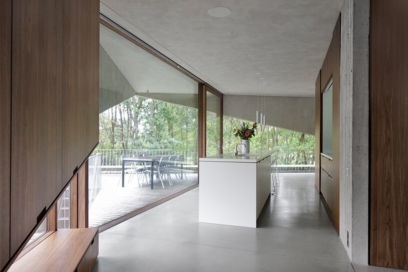 graux & baeyens 建筑事务所在比利时堆叠混凝土楔子形成“N-DP 住宅” graux & baeyens 建筑事务所在比利时堆叠混凝土楔子形成“N-DP 住宅”