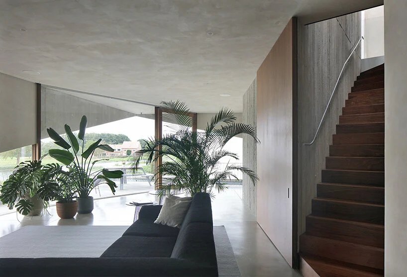 graux & baeyens 建筑事务所在比利时堆叠混凝土楔子形成“N-DP 住宅” graux & baeyens 建筑事务所在比利时堆叠混凝土楔子形成“N-DP 住宅”