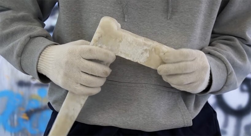 haneul kim 将废弃口罩升级为粪便收集品