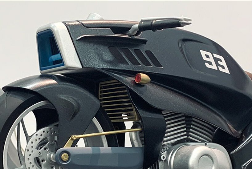 哈雷戴维森街头霸王概念融合了流线型汽车和运动自行车的比例