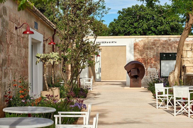 HAUSER & WIRTH 将 18 世纪的海军医院改造成梅诺卡岛的艺术中心 HAUSER & WIRTH 将 18 世纪的海军医院改造成梅诺卡岛的艺术中心