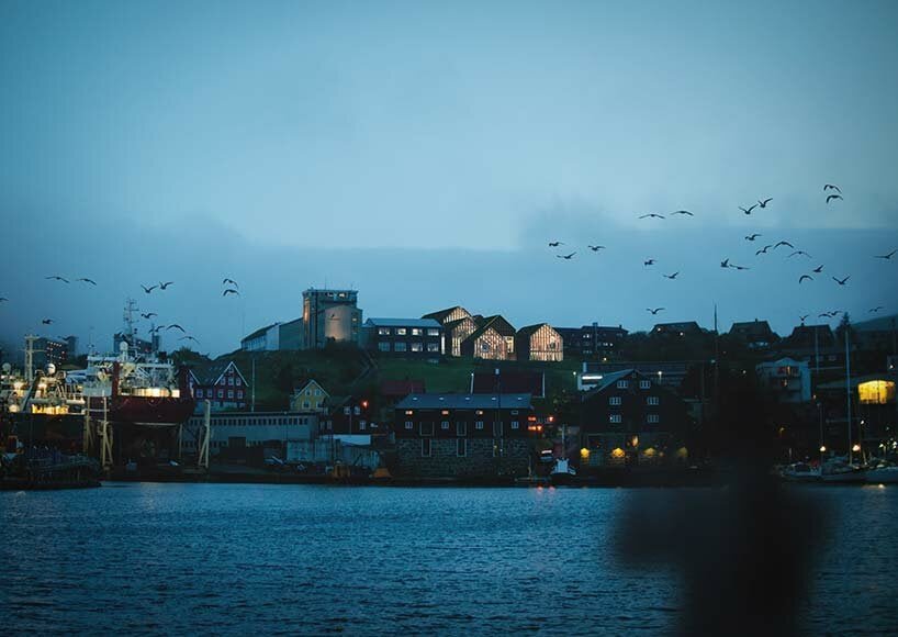 亨宁·拉森 (henning larsen) 为法罗群岛大学揭幕大型木材扩建项目 亨宁·拉森 (henning larsen) 为法罗群岛大学揭幕大型木材扩建项目