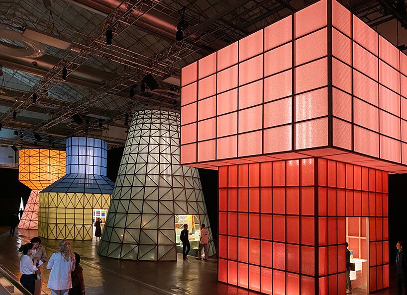 爱马仕通过四种半透明彩色纸装置追求轻盈