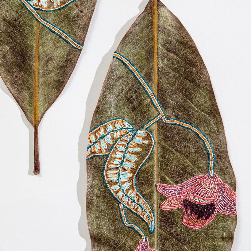 Hillary Waters Fayle 针迹 + 绣有植物图案的叶子