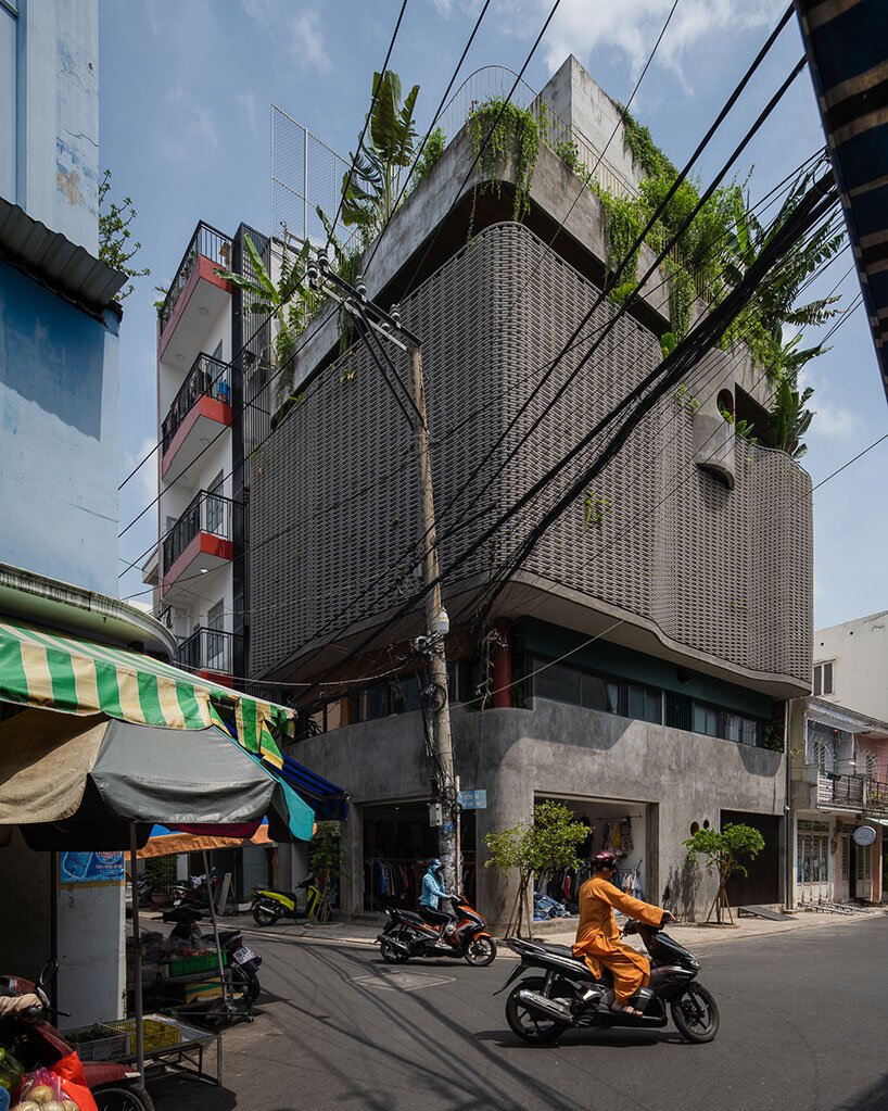 hoas house H2