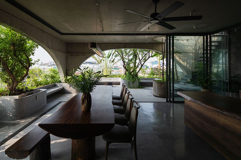 hoas house H2