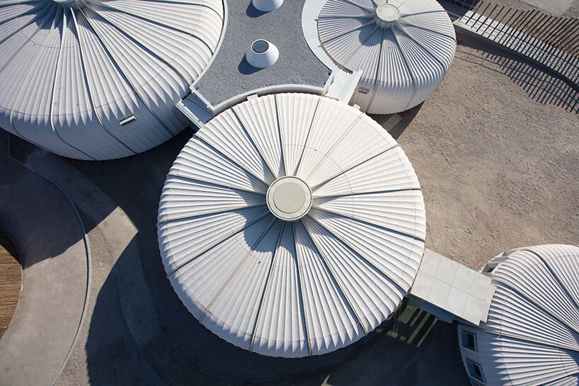 霍普金斯建筑师事务所在阿联酋完成了海龟和野生动物保护区