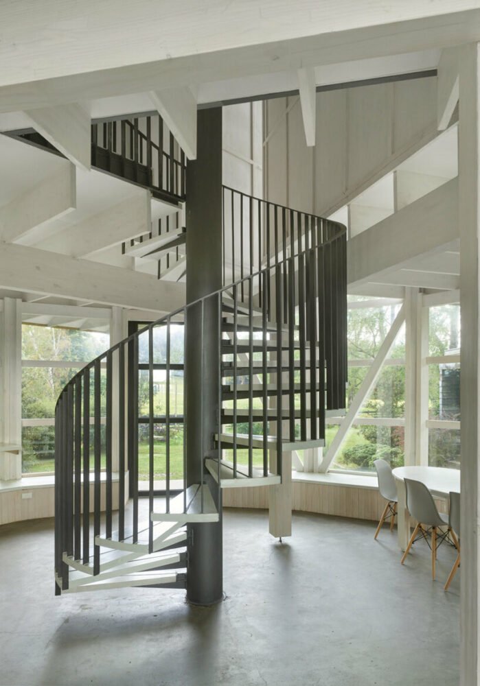 这家位于智利的圆柱形宾馆设有弹出式卧室盒子