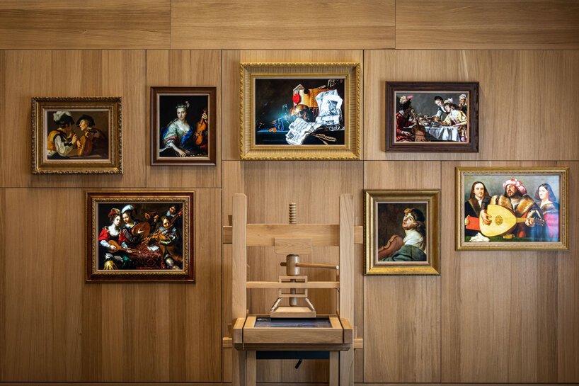 藤本壮介在布达佩斯的“音乐之家”上安装了穿孔屋顶天篷