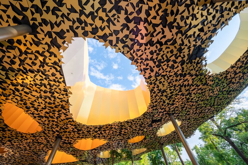 藤本壮介在布达佩斯的“音乐之家”上安装了穿孔屋顶天篷