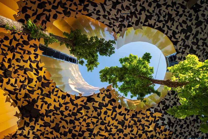 藤本壮介在布达佩斯的“音乐之家”上安装了穿孔屋顶天篷