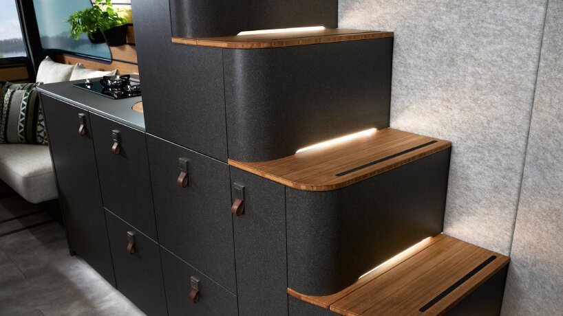 太阳能“hymer Venture S”是一款采用梅赛德斯 - 奔驰底盘的豪华房车 太阳能“hymer Venture S”是一款采用梅赛德斯 - 奔驰底盘的豪华房车