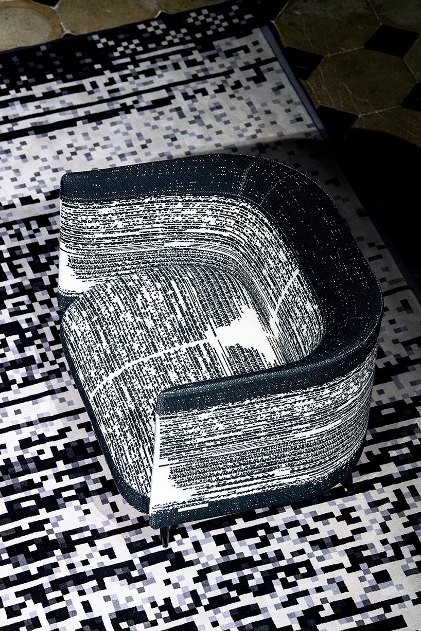 坐在像素云中,欣赏 Miguel Chevalier 和 A+A cooren 设计的新家具系列 坐在像素云中,欣赏 Miguel Chevalier 和 A+A cooren 设计的新家具系列