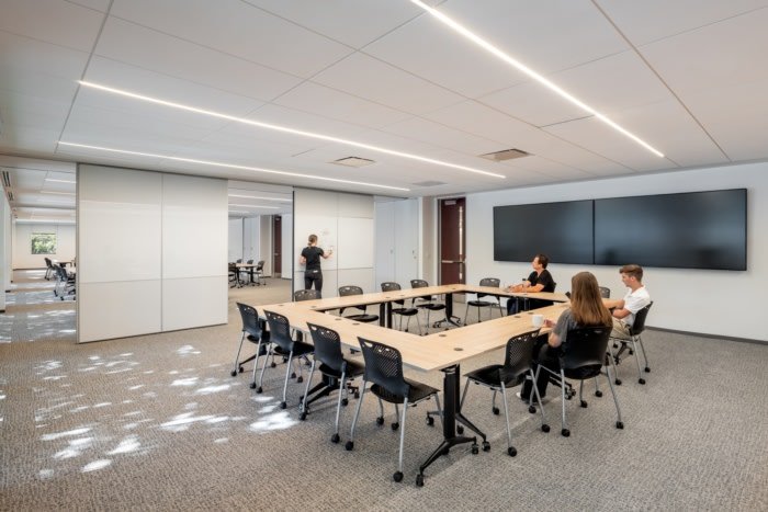 德克萨斯州国际领导力 (ILTexas) 办事处 – 理查森