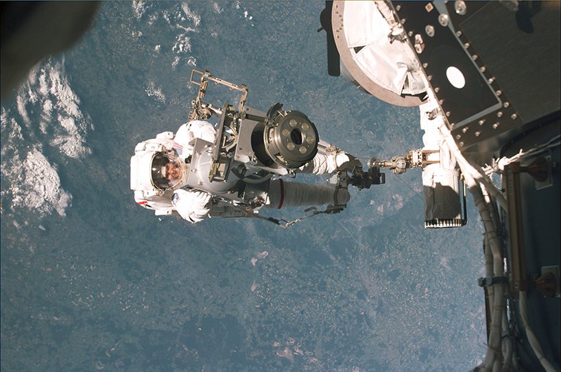 国际空间站照片集锦庆祝人类在轨生活 20 周年 国际空间站照片集锦庆祝人类在轨生活 20 周年