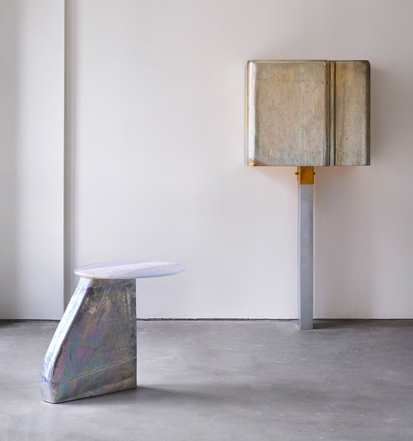 “这就像脸上的皱纹”，vincenzo de cotiis 谈到他对时间流逝的偏爱