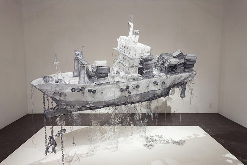 治愈的历史幽灵：jannick deslauriers 通过脆弱的织物形式表达短暂性