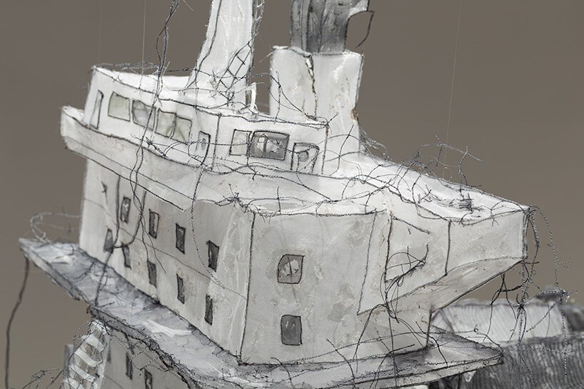 治愈的历史幽灵：jannick deslauriers 通过脆弱的织物形式表达短暂性